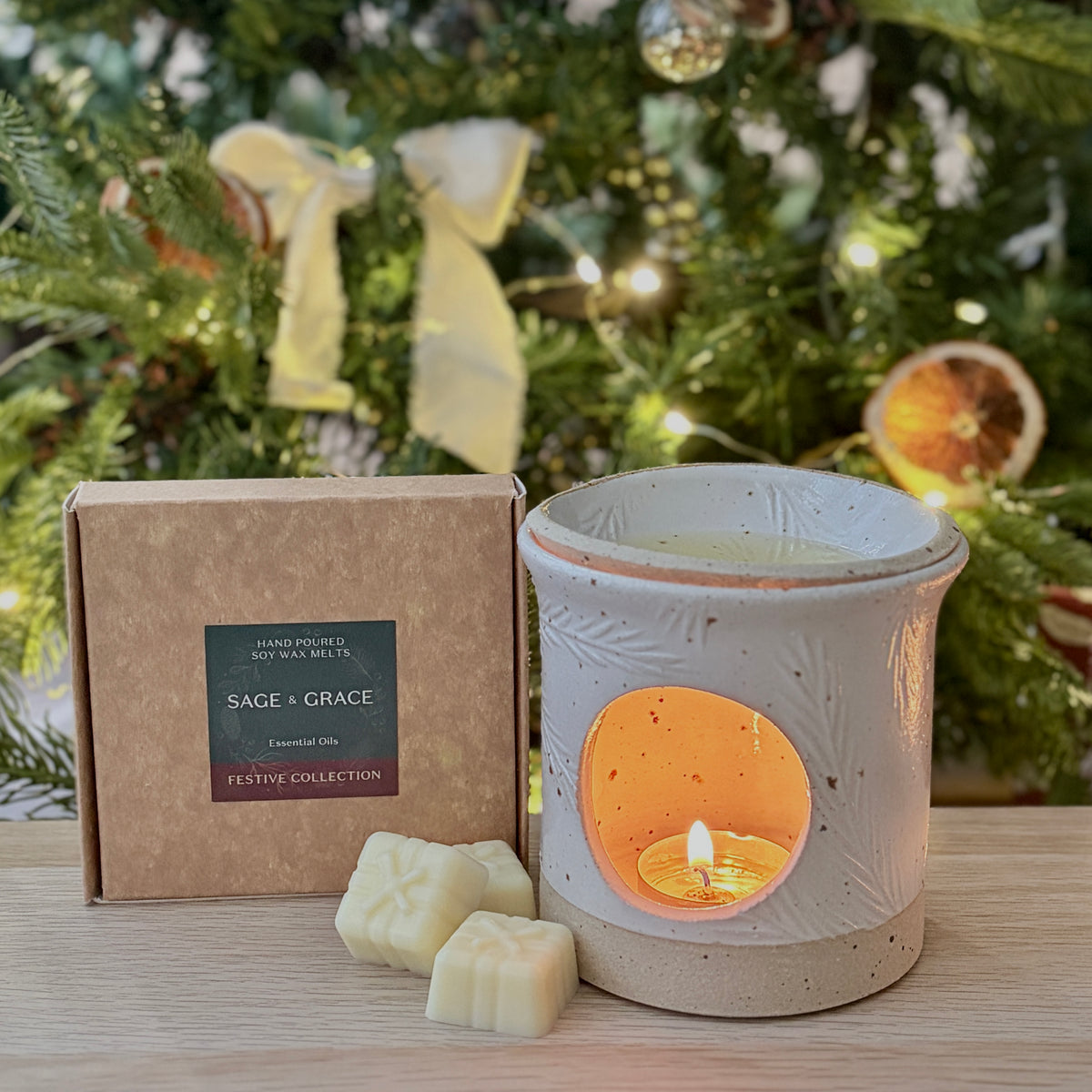 Luxury Hand-thrown Wax Burner & Festive Melt Gift Set
